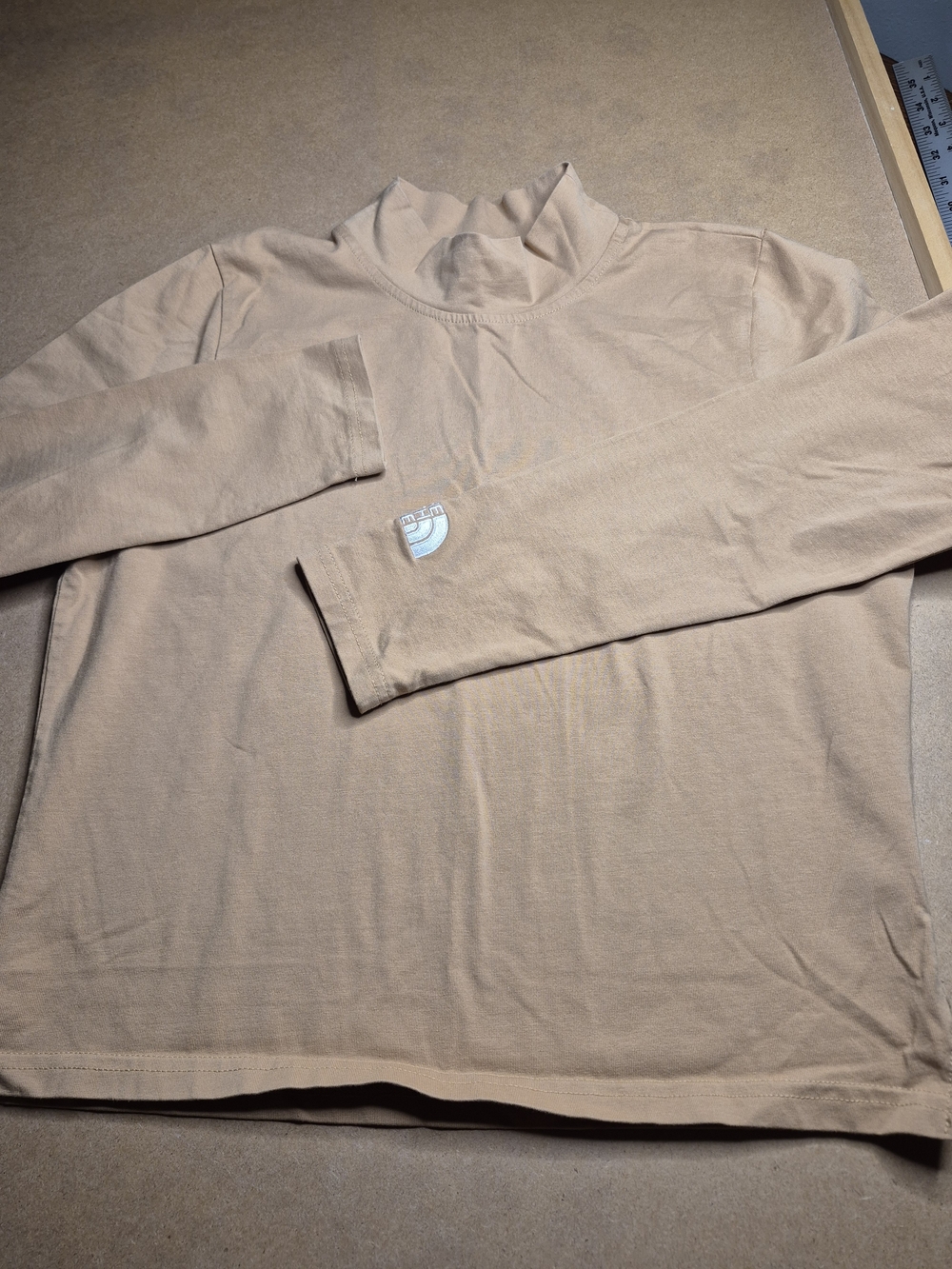 The North Face Women’s Long Sleeve Cropped Shirt — Golden Beige 4439/6